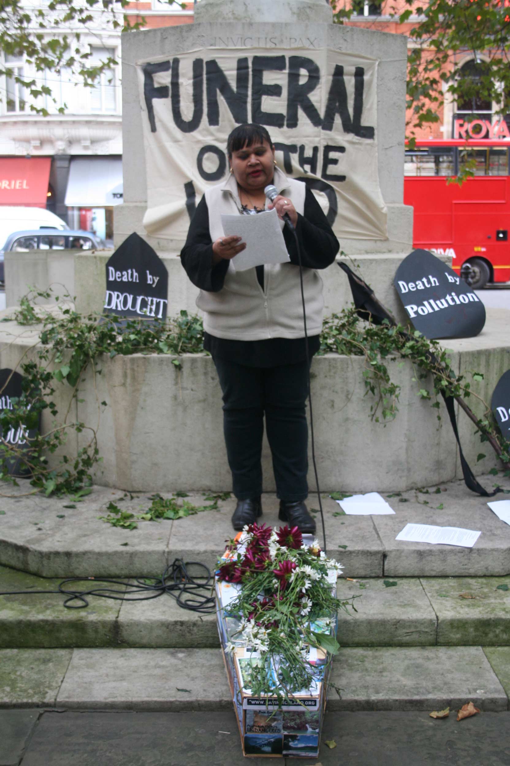 Report from the Iceland / Trinidad Funeral march in London