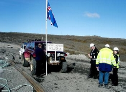 In September 2006, Þórhallur and a friend of his stopped construction at Kárahnjúkar