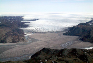 The glacier flowing toward Kangerlussuaq from the interior ice cap