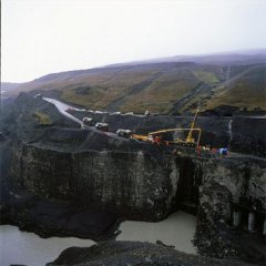 NATURE VANDALS STOPPED BY SAVING ICELAND