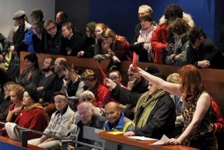 Protests in Reykjavík City Hall, as decision was made to privatise HS Orka