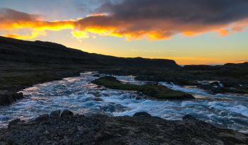 Hvalárfossar á miðnætti í byrjun júlí.