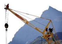 Saving Iceland Crane Action 2006